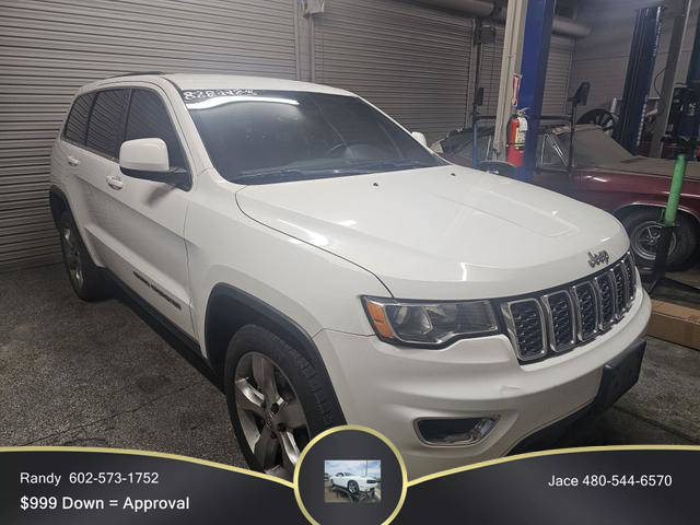 2017 Jeep Grand Cherokee Laredo RWD photo