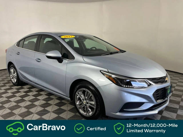 2017 Chevrolet Cruze LT FWD photo