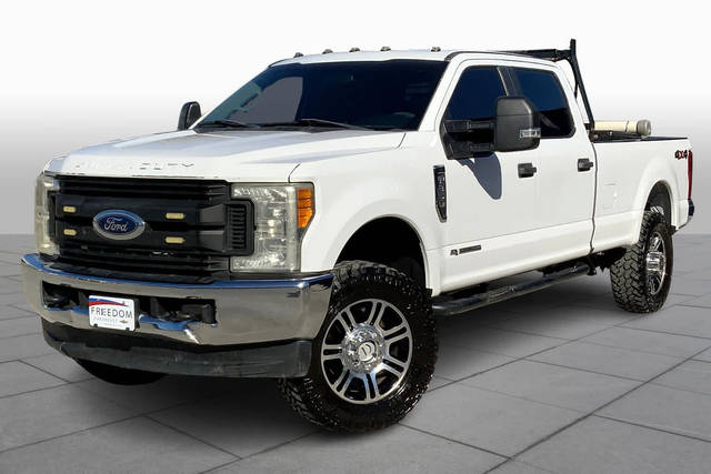 2017 Ford F-350 Super Duty XL 4WD photo