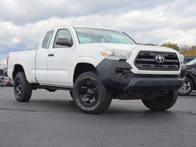 2017 Toyota Tacoma SR 4WD photo