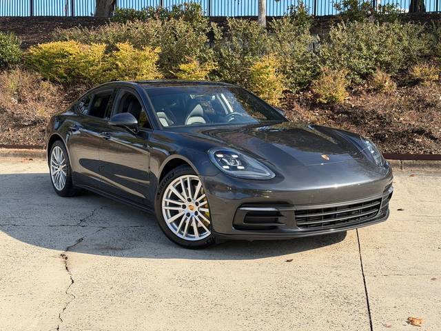2017 Porsche Panamera 4 AWD photo