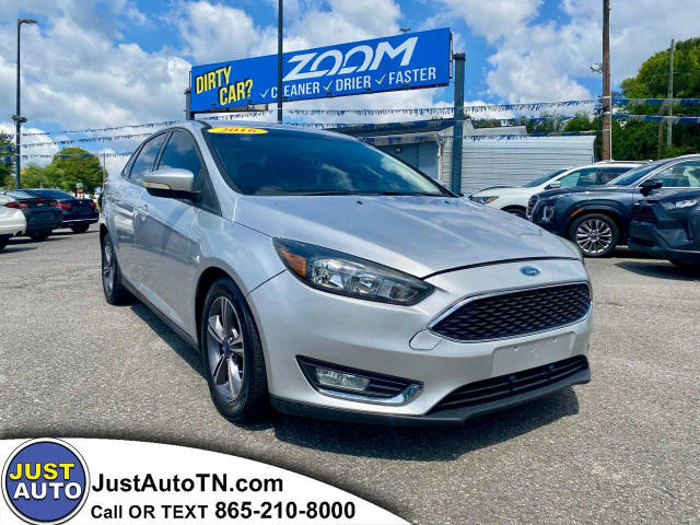 2017 Ford Focus SE FWD photo