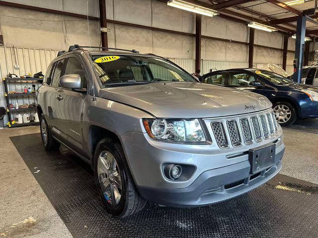 2016 Jeep Compass Latitude 4WD photo