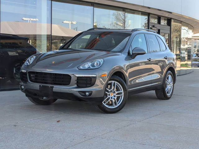 2017 Porsche Cayenne  AWD photo