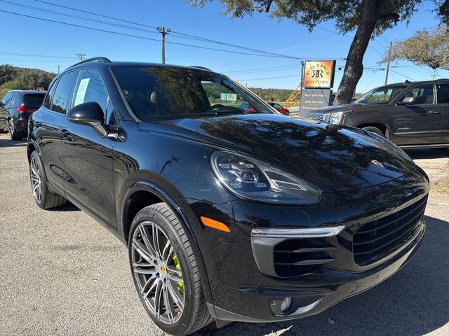 2017 Porsche Cayenne S E-Hybrid Platinum Edition AWD photo