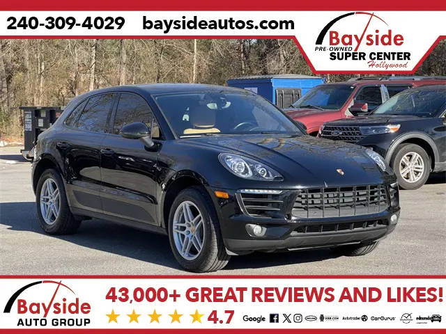 2017 Porsche Macan  AWD photo
