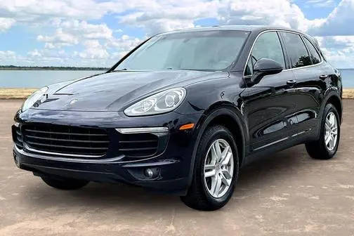2017 Porsche Cayenne AWD photo