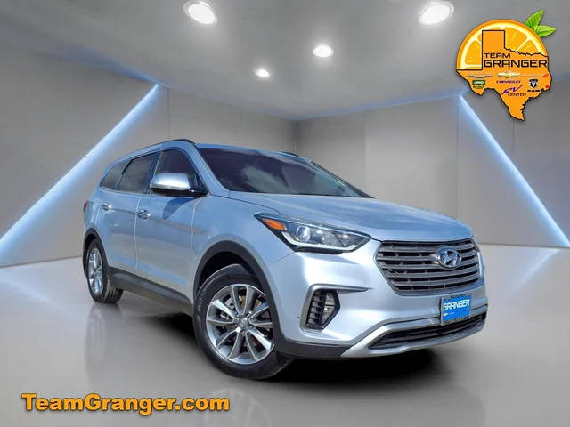 2017 Hyundai Santa Fe SE FWD photo