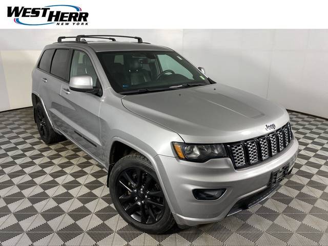 2017 Jeep Grand Cherokee Altitude 4WD photo