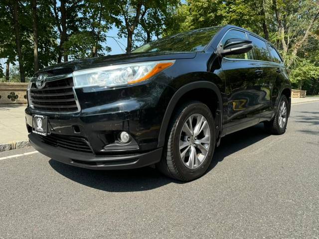 2015 Toyota Highlander LE Plus AWD photo