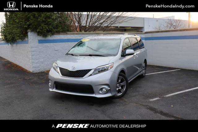 2017 Toyota Sienna SE Premium FWD photo