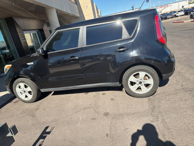 2017 Kia Soul Base FWD photo