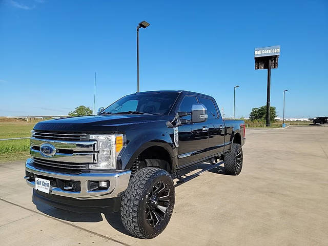 2017 Ford F-250 Super Duty Lariat 4WD photo