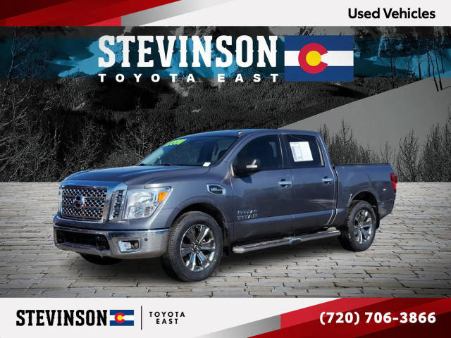 2017 Nissan Titan SV 4WD photo