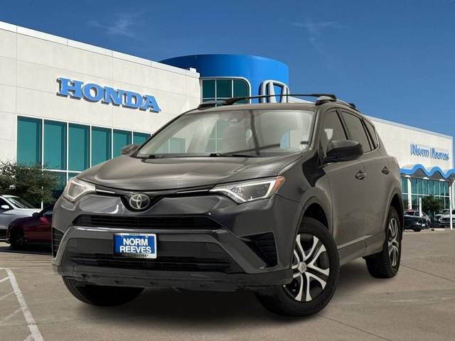 2017 Toyota RAV4 LE FWD photo