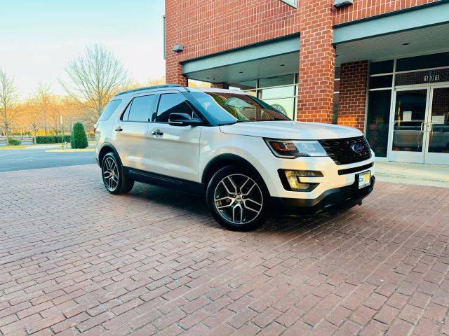 2017 Ford Explorer Sport 4WD photo