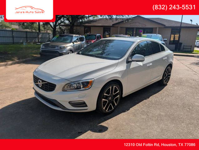 2017 Volvo S60 Dynamic FWD photo