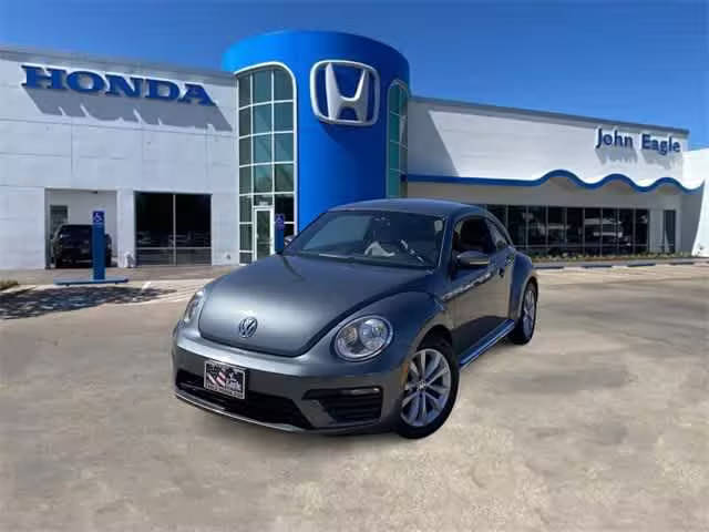 2017 Volkswagen Beetle 1.8T Classic FWD photo