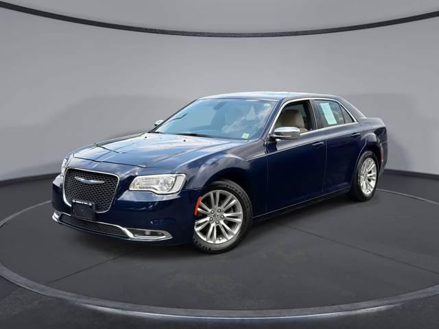 2017 Chrysler 300 Limited RWD photo