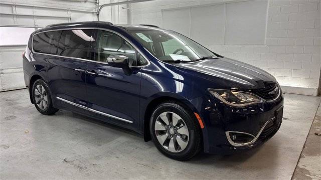 2017 Chrysler Pacifica Minivan Hybrid Platinum FWD photo