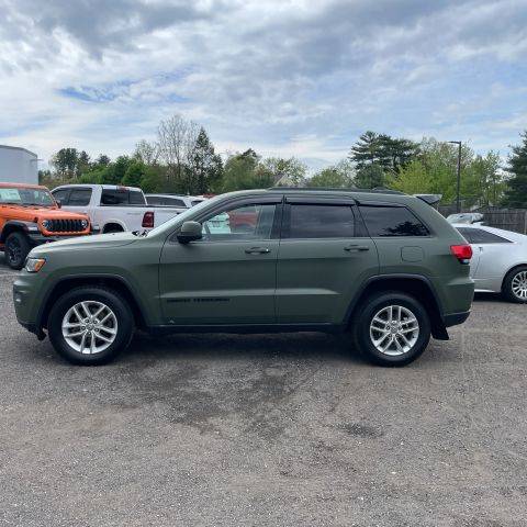 2017 Jeep Grand Cherokee Laredo 4WD photo