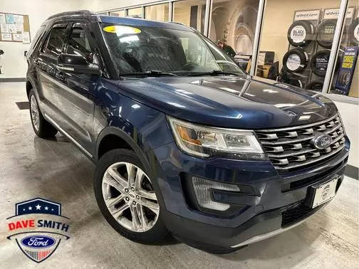 2017 Ford Explorer XLT 4WD photo