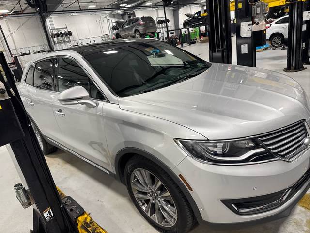 2017 Lincoln MKX Reserve AWD photo