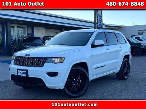 2017 Jeep Grand Cherokee Altitude 4WD photo