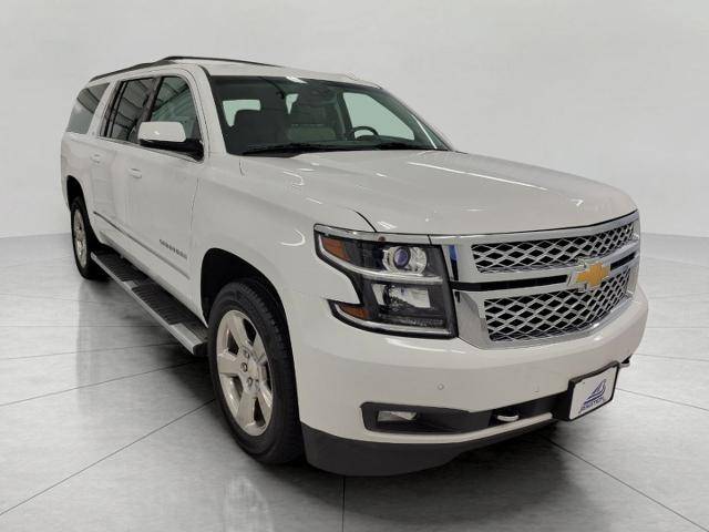 2017 Chevrolet Suburban LT 4WD photo