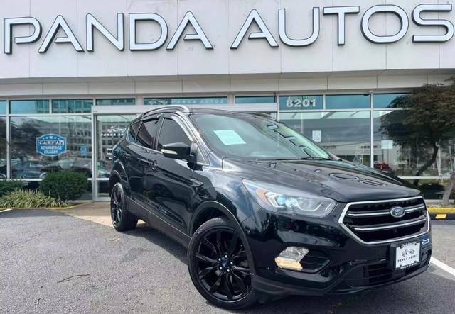 2017 Ford Escape Titanium 4WD photo