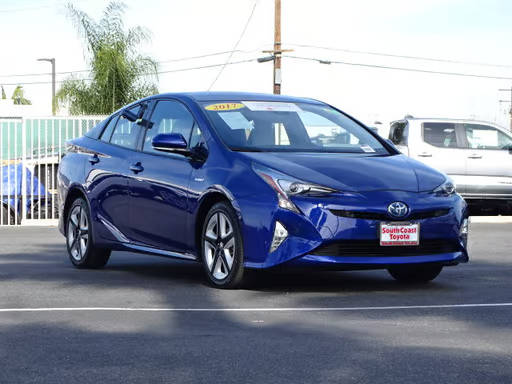 2017 Toyota Prius Four Touring FWD photo