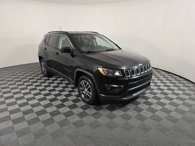 2017 Jeep Compass Latitude FWD photo