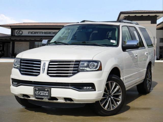 2017 Lincoln Navigator Select RWD photo