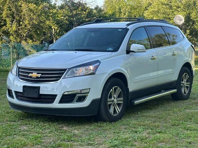 2017 Chevrolet Traverse LT FWD photo