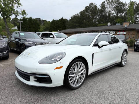 2017 Porsche Panamera RWD photo