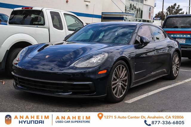 2017 Porsche Panamera 4 AWD photo