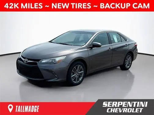 2017 Toyota Camry SE FWD photo