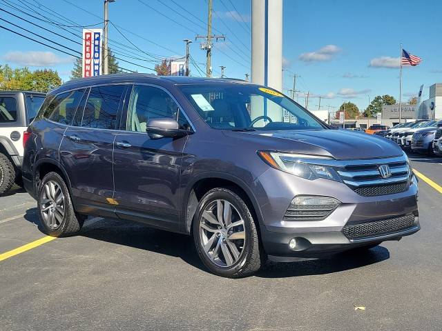 2017 Honda Pilot Touring AWD photo