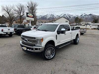 2017 Ford F-350 Super Duty Lariat 4WD photo