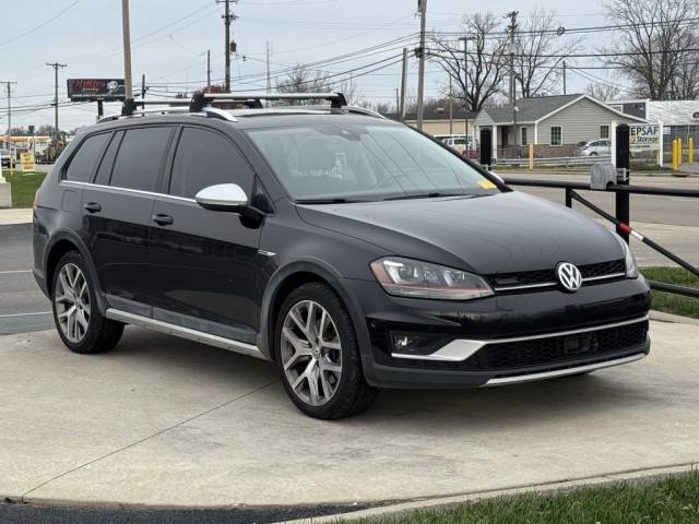 2017 Volkswagen Golf Alltrack SEL AWD photo