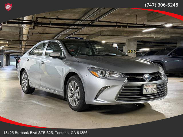2017 Toyota Camry Hybrid XLE FWD photo