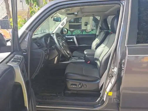 2017 Toyota 4Runner SR5 Premium RWD photo