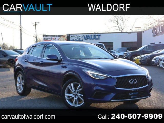 2017 Infiniti QX30  FWD photo