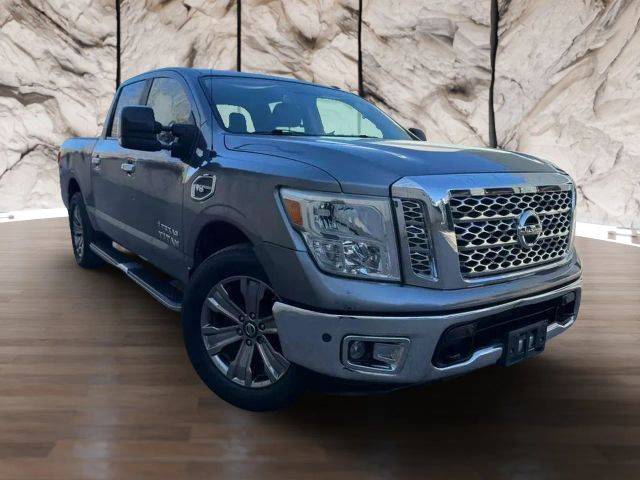 2017 Nissan Titan SV 4WD photo
