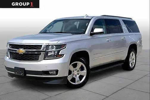2017 Chevrolet Suburban LT RWD photo