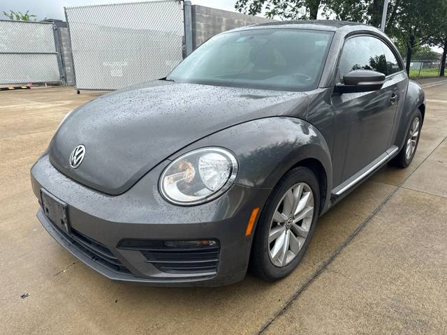 2017 Volkswagen Beetle 1.8T Classic FWD photo