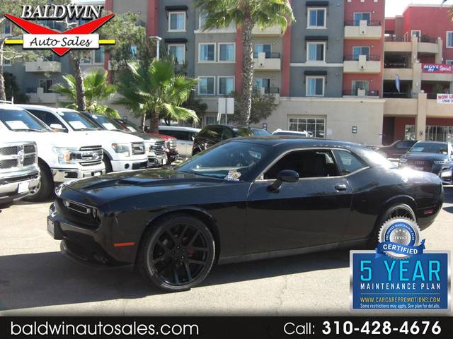 2016 Dodge Challenger SXT RWD photo