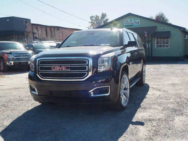 2017 GMC Yukon XL SLT 4WD photo