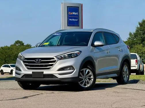 2017 Hyundai Tucson SE Plus AWD photo