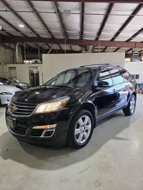 2017 Chevrolet Traverse LT FWD photo